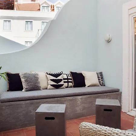 Renovated Charming With Terrace In Lapa *